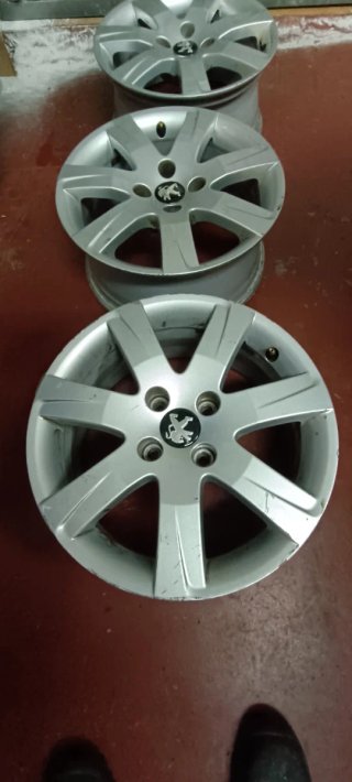 Llanta Peugeot 16 pulgadas