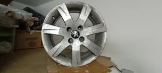 Llanta Peugeot 16 pulgadas