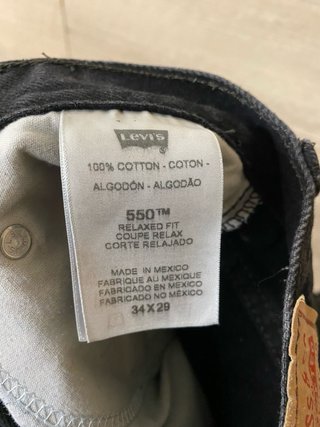 Conjunto Levi's: Falda y Top Negro