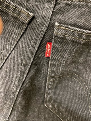 Conjunto Levi's: Falda y Top Negro