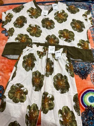 Conjunto blanco y verde floral