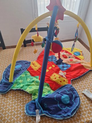 Gimnasio para bebé marca chicco