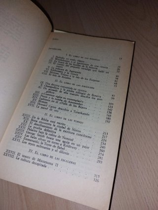 LIBRO - Dioses, tu.bas y sabios - ARQUEOLOGÍA