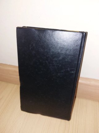 LIBRO - Dioses, tu.bas y sabios - ARQUEOLOGÍA