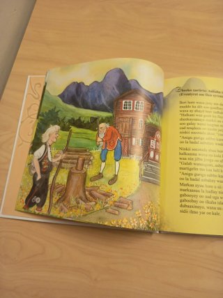 Cuento en noruego y somalí en los dos idiomas