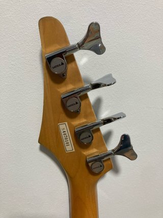 Bajo Eléctrico Fretless Samick