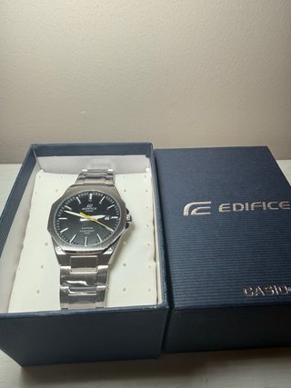 Casio Edifice Reloj Negro y Plateado