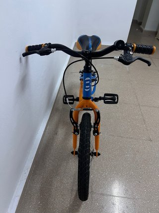 Bicicleta infantil B-Pro 16 pulgadas, con frenos.