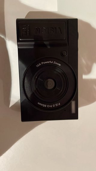 Cámara digital abdoriginal negra
