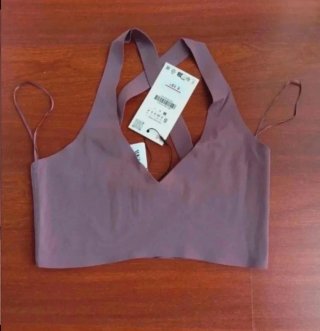 Top deportivo poliamida Zara