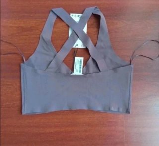 Top deportivo poliamida Zara