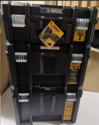 3 maletines Dewalt tstak