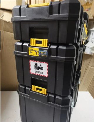 3 maletines Dewalt tstak