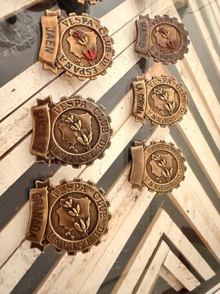 Chapas Vespa Club de España