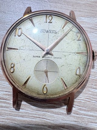 Reloj Duward Vintage Esfera Dorada