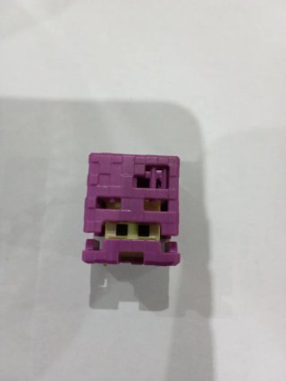 Kinder Minecraft Figura Morada