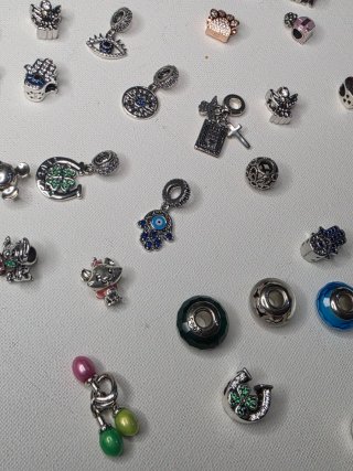 Charm Pandora in Argento e Smalto