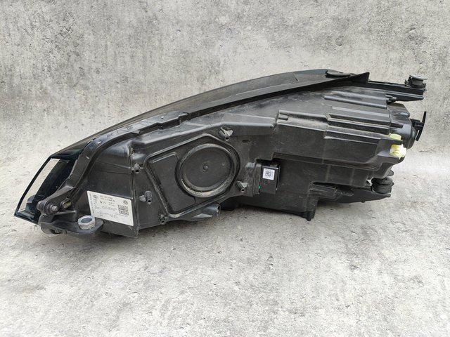 Faro Derecho Golf VII LCI Full LED 16-19 5G1941036