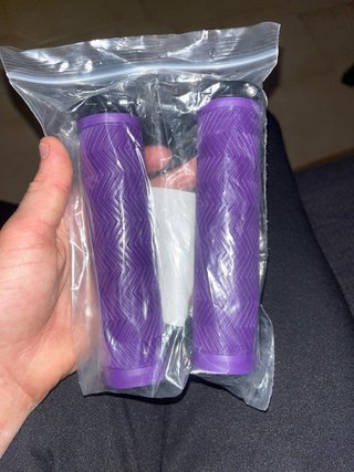 Puños Morados para Patinete