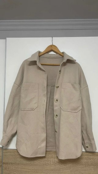 Chaqueta Negra Talla M,todoel lote por 30 euros.