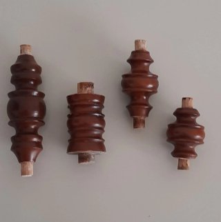 Colonnine in legno tornite