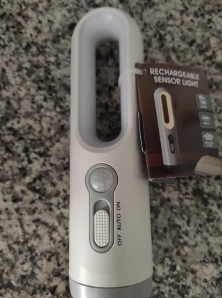 Luz LED con Sensor de Movimiento Recargable