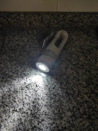 Luz LED con Sensor de Movimiento Recargable