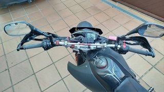 Yamaha supermotard 660
