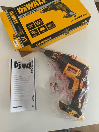 Atornillador Dewalt 18V XR DCF620M