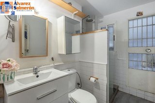Piso en venta en Camino de Ronda - Rosaleda en Granada