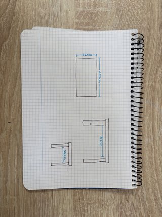 Mesa de comedor madera clara y patas blancas