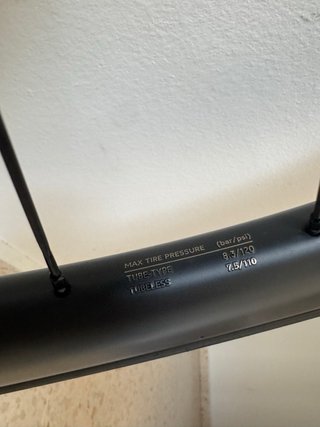 Ruedas carbono carretera Oquo RP45 LTD