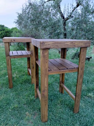 Mesas altas de madera