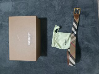 Cinturón Burberry Beige y Marrón Original
