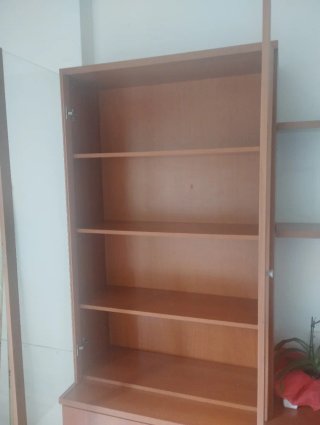 Mueble de salón madera y cristal