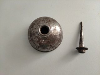 Aceitera Singer antigua