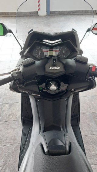 Yamaha Tmax 530 Maxi-Scooter Negra