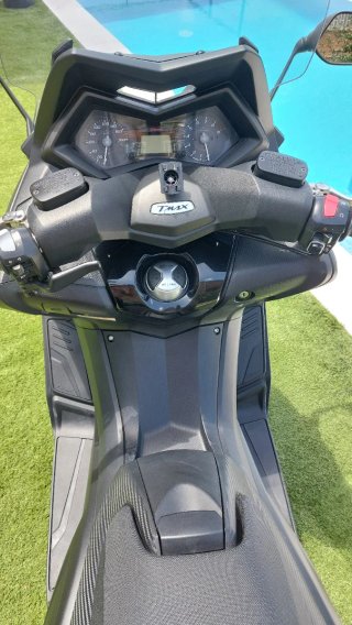 Yamaha Tmax 530 Maxi-Scooter Negra
