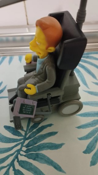 Figura del Doctor Stephen Hawking de los Simpsons