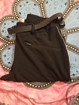 Pantalón de equitación negro una puesta está nuevo
