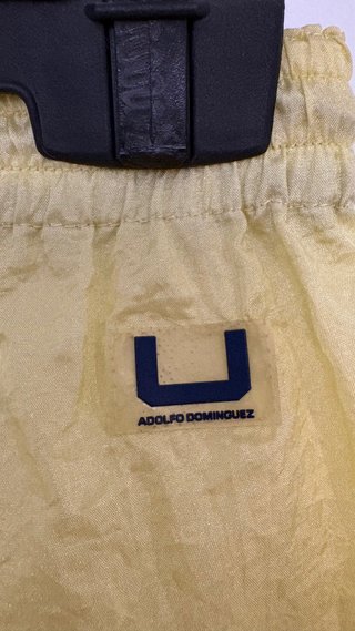 Pantalón ligero Adolfo Dominguez amarillo
