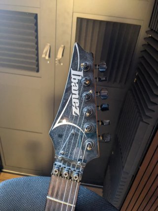 Guitarra Ibanez RG560 Japón para zurdos