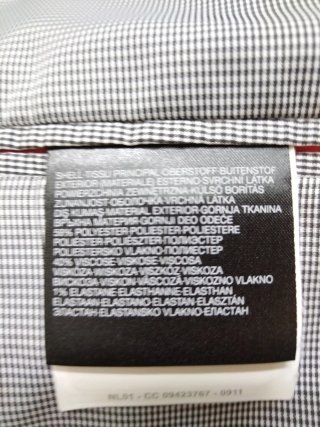 Traje de chico con camisa blanca