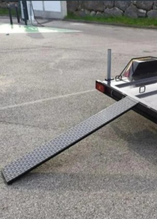 ALQUILER. REMOLQUE PLATAFORMA QUAD MOTOS MERCANCIA