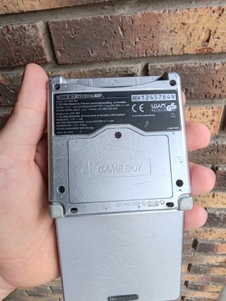 Nintendo Game Boy Advance SP