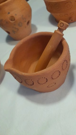 10 piezas cerámica (cantaros, etc.)