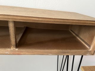 Mueble consola para vinilos estilo escritorio