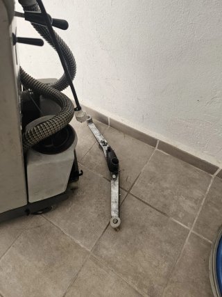 Fregadora Comac