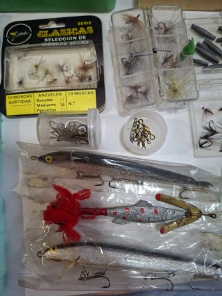 Kit Pesca Trucha Señuelos y Sedal Moscas antiguas