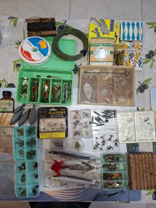 Kit Pesca Trucha Señuelos y Sedal Moscas antiguas